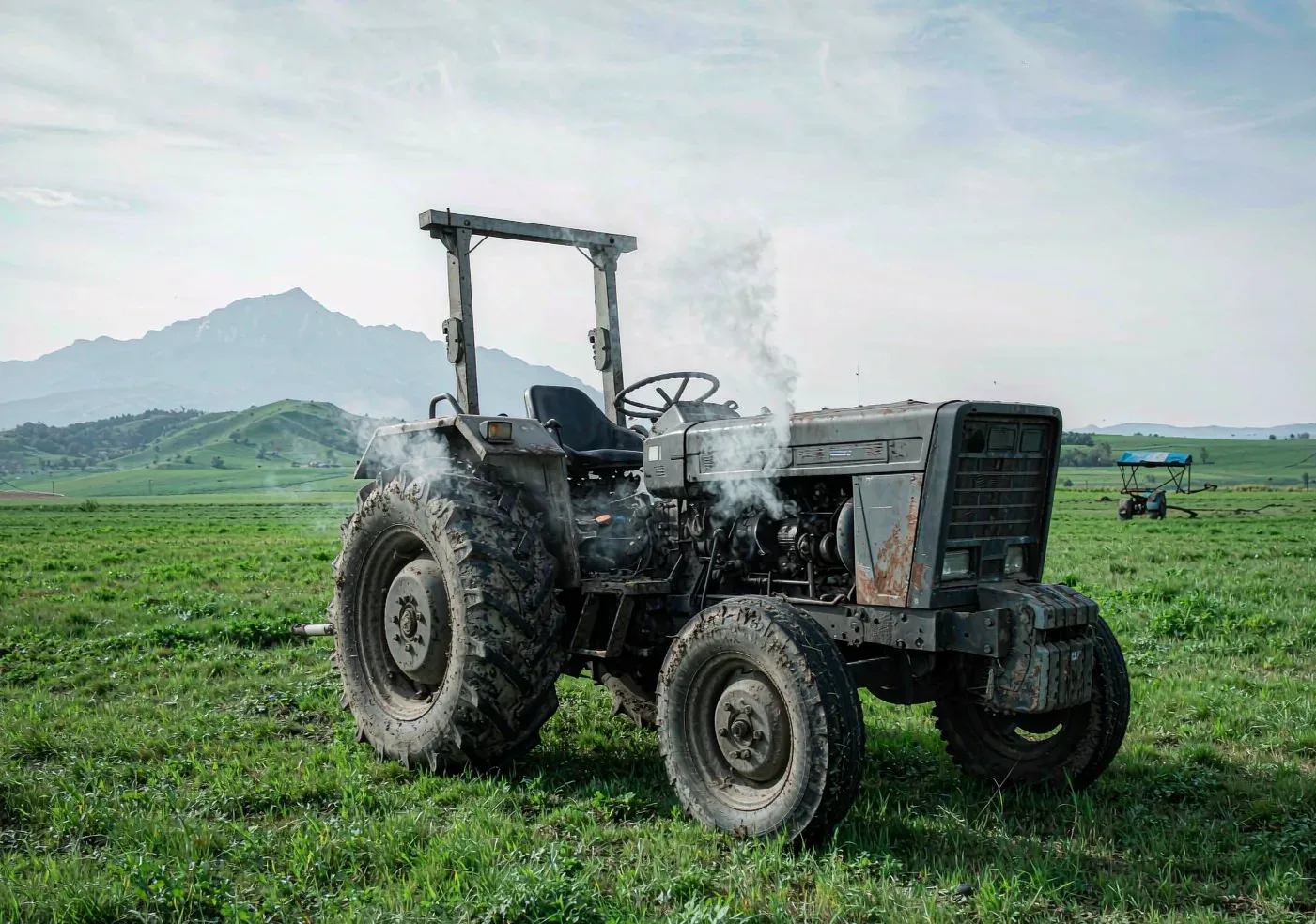 Sobrecalentamiento del tractor: radiador, ventilador y correa
